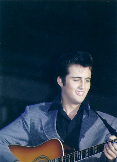 ep1.jpg (122410 bytes)